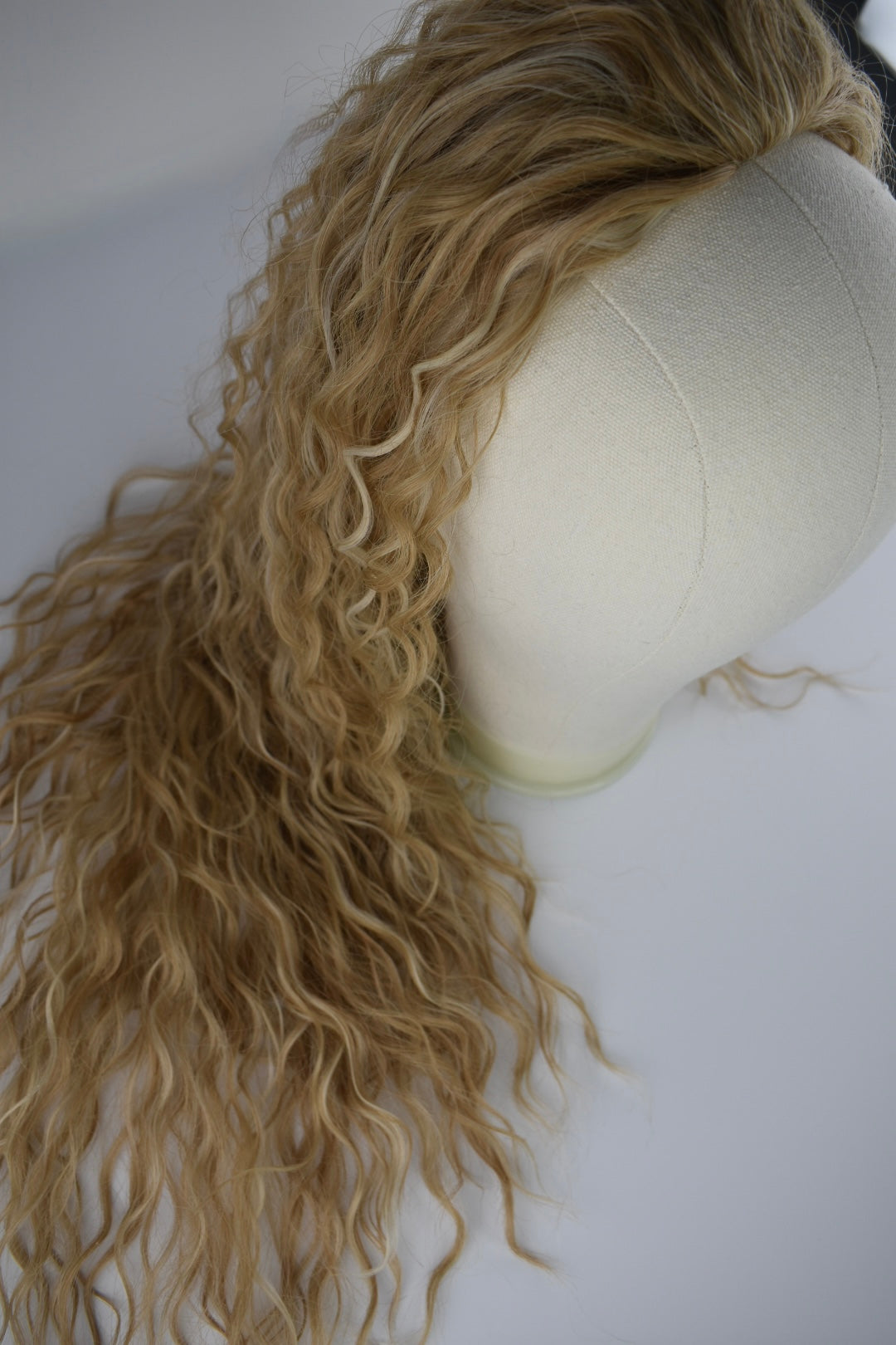 Wavy Ponytail 28" - "Caramel Glow"