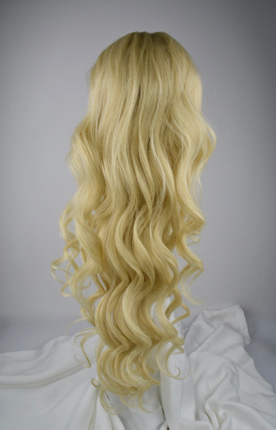 Curly Ponytail 28" - "Hellblond"