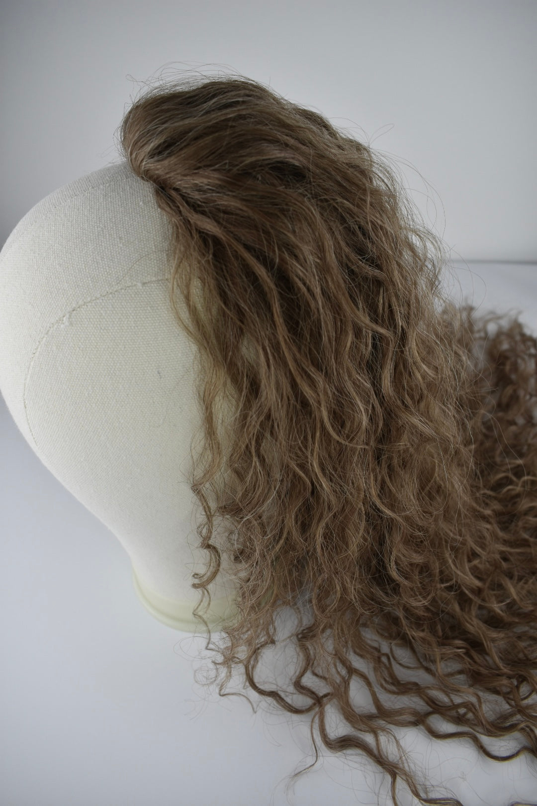 Wavy Ponytail 28" - "Velvet Toffee"