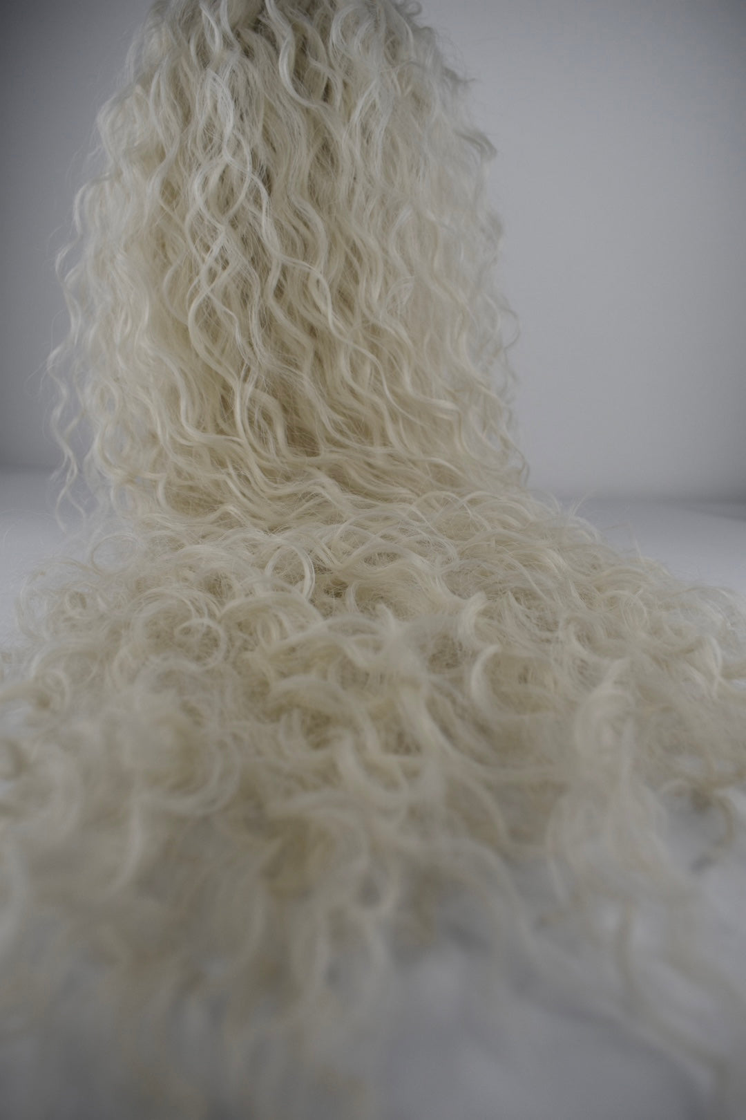 Wavy Ponytail 28" - "White Blonde"