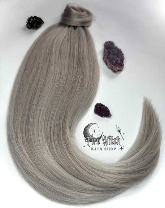SNOWY ICE BLONDE 28" Queen Ponytail