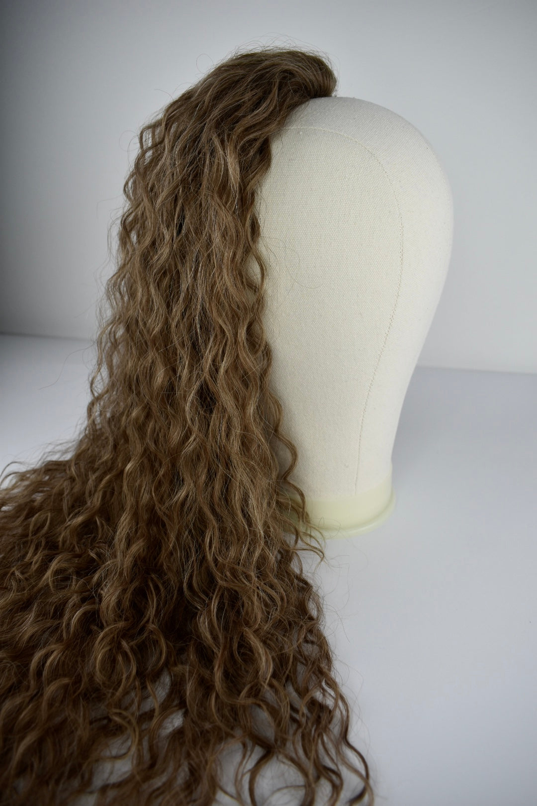 Wavy Ponytail 28" - "Velvet Toffee"