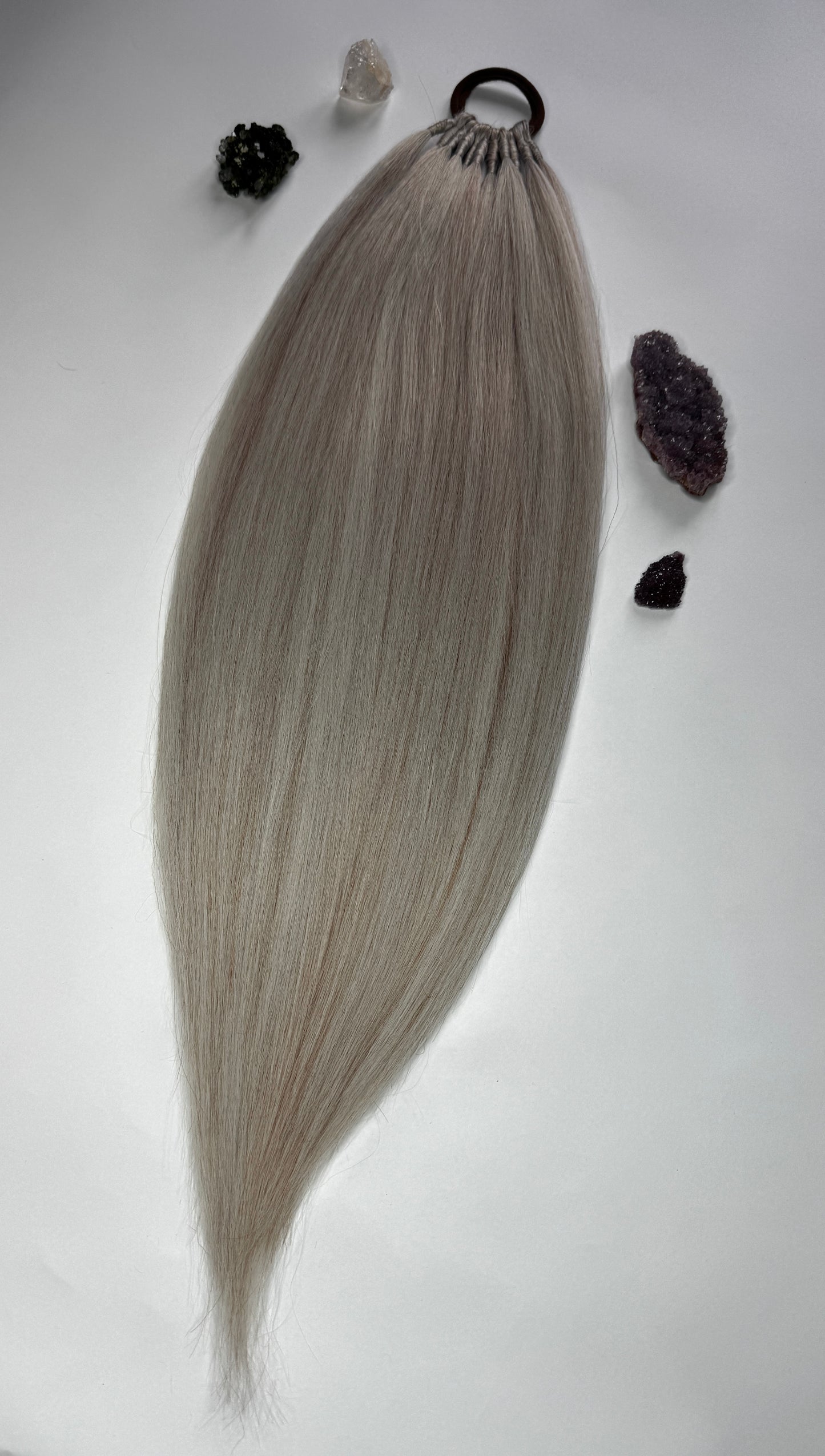 SNOWY ICE BLONDE 28" Queen Ponytail