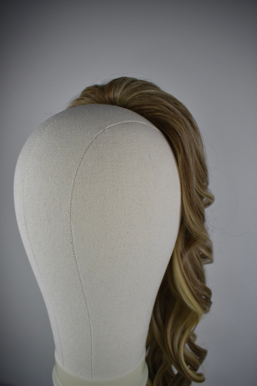 Curly Ponytail 28" - "Buttercream Blonde"