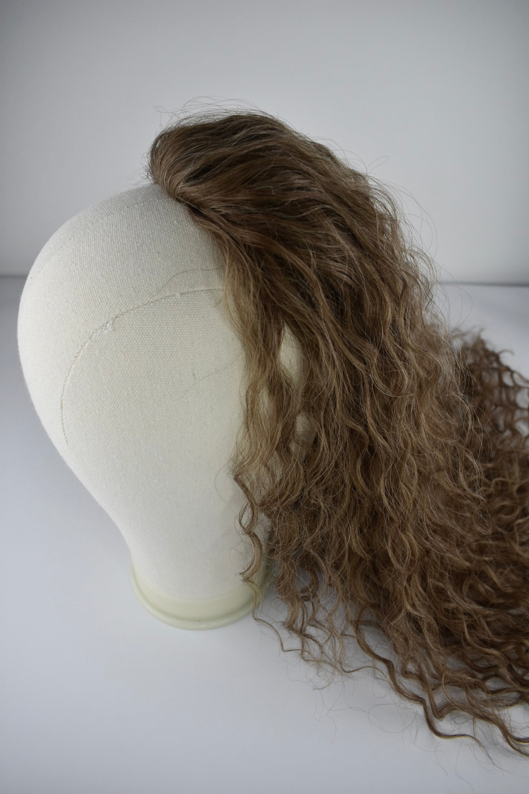 Wavy Ponytail 28" - "Velvet Toffee"