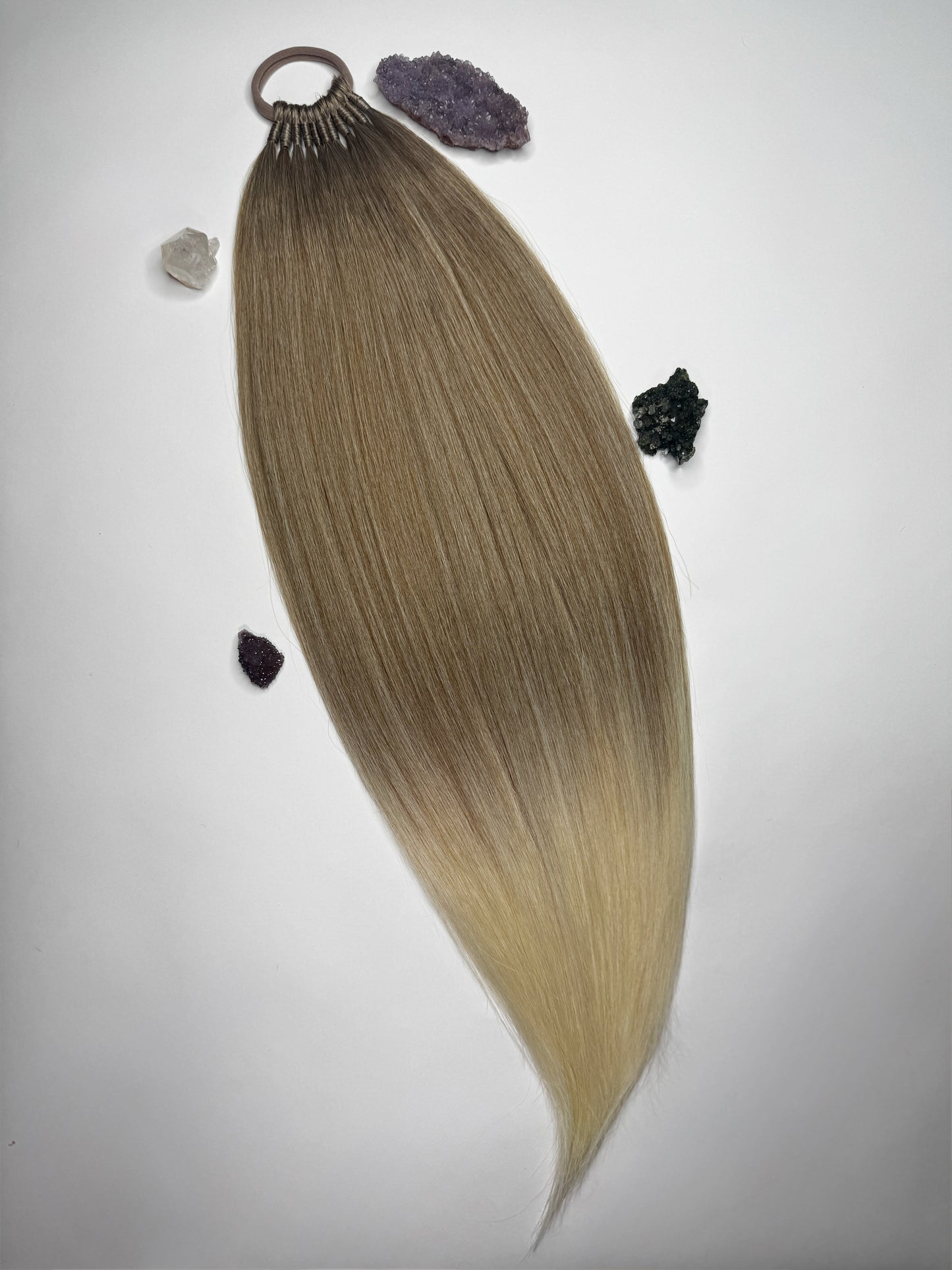 BEIGE ASH BLONDE Ombré 28'' Queen Ponytail